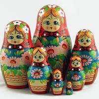 Matryoshka ყვავილებით