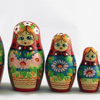 Çiçekler ile Matryoshka