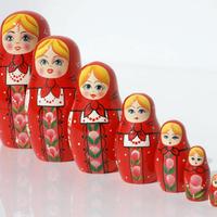 Red matryoshka dukke