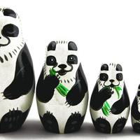 Bambole di nidificazione di Panda