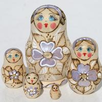 Muñecas madera flores