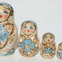 Matryoshka vaalean sininen