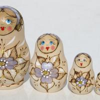 Matryoshka de pirograbado