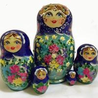 Matryoshka albastru inchis