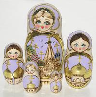 Βιολετί matryoshkas