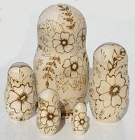 Violetti matryoshkas