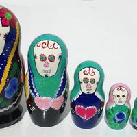 Värikäs matryoshka