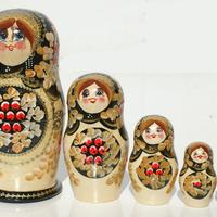 Matryoshka κούκλες