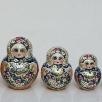 Iarna matryoshka