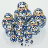 Poupées de matryoshka bleu