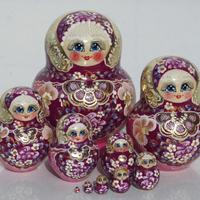 Menekşe matryoshka