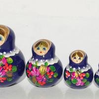 Russiske suvenirer dukker