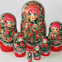 Erdbeeren Nesting Dolls