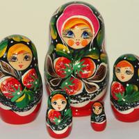 Matryoshka s jahodami