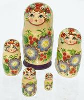 Păpuși cuiburi
